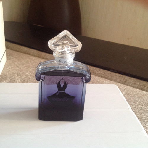 La Petit robe noire eau de Parfum intense 100ml.