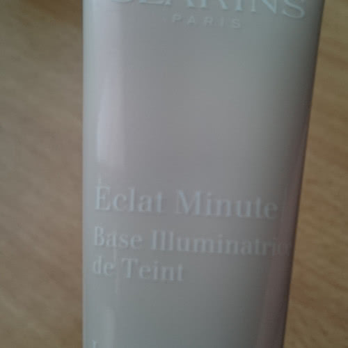 База под макияж Clarins Eclat minute base illuminatrice de teint