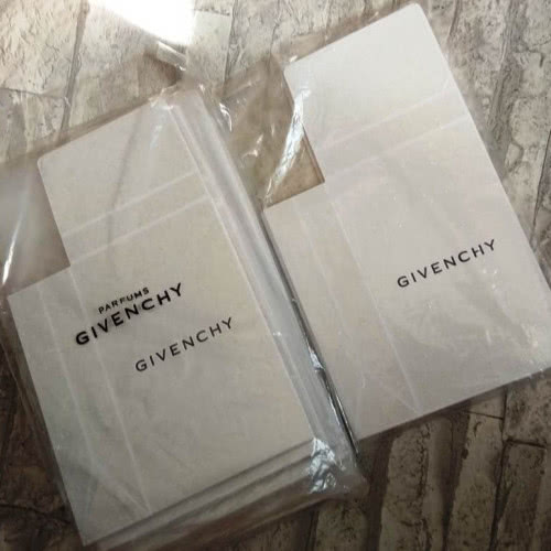 Подарочная коробка Givenchy 16 х 10 х 4,5 см.