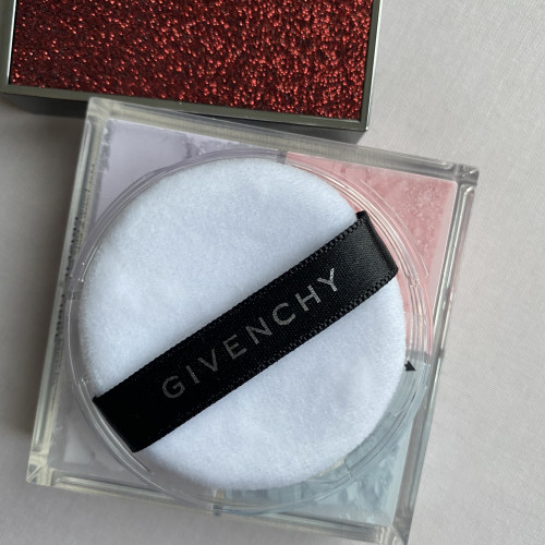 SALE Prisme Libre лимитированная рассыпчатая пудра для лица с матирующим эффектом блюра, Givenchy