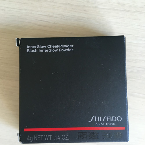 Румяна Shiseido innerGlow powder 01 INNER LIGHT