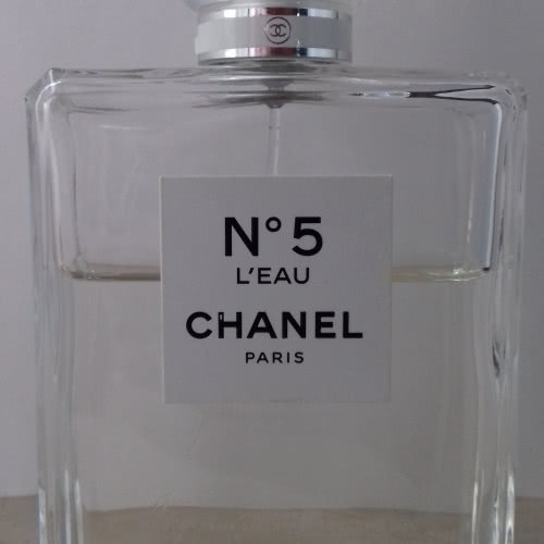 Делюсь от 5 мл ароматами Chanel:Gabrielle // Chanel № 5 L'Eau // Coco Eau de Parfum //  Chanel № 19 Poudre  // Coco Noir //  Allure Eau de Toilette