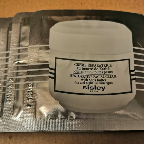 Sisley Creme Reparatrice 4 ml