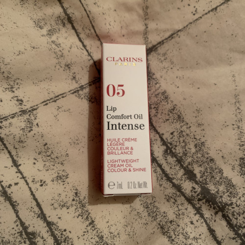 Clarins Lip Сomfort Oil Intense (05/ Intense Pink), 7ml ЦЕНА СНИЖЕНА ПО СРОКУ