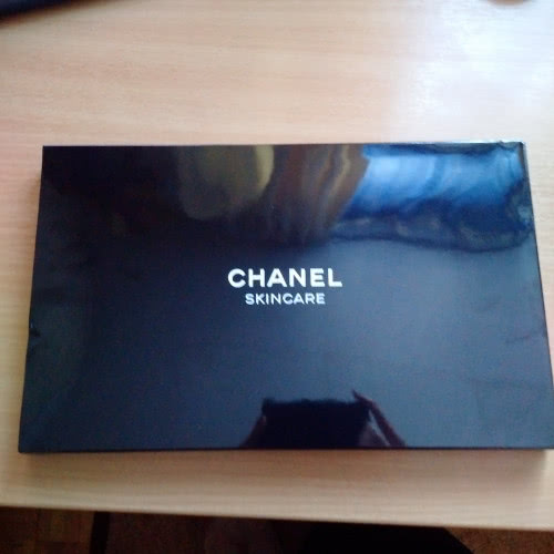 Новая косметичка Chanel