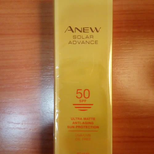 Матирующий солнцезащитный крем для лица SPF 50 Anew SOLAR ADVANCE 50мл Avon