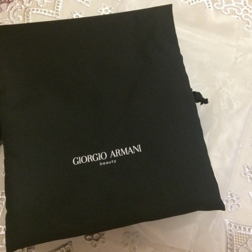 Новая косметичка Giorgio Armani в чехле