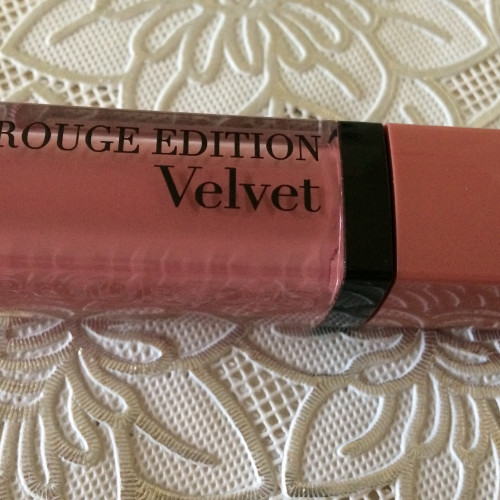 Новая жидкая матовая помада Bourjois Rouge edition velvet-10