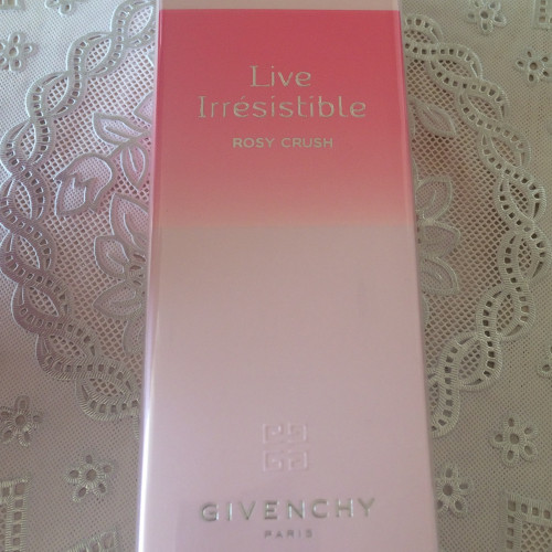 СРОК 10.2021г, Givenchy Live Irresistible Rosy Crush Eau de Parfum Парфюмерная вода 75 мл