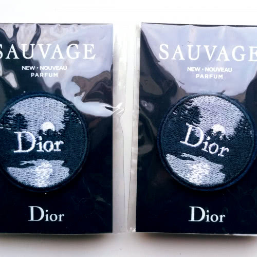 Dior SAUVAGE значки