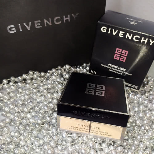 пудра Givenchy Prisme Libre #2 Taffetas Beige