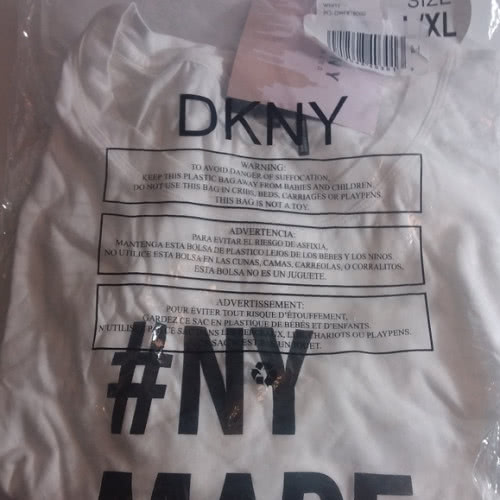 футболка DKNY