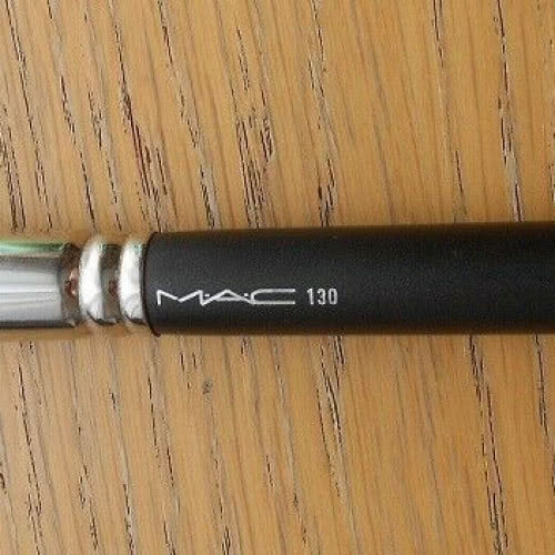 Кисть MAC 130S Short Duo Fibre