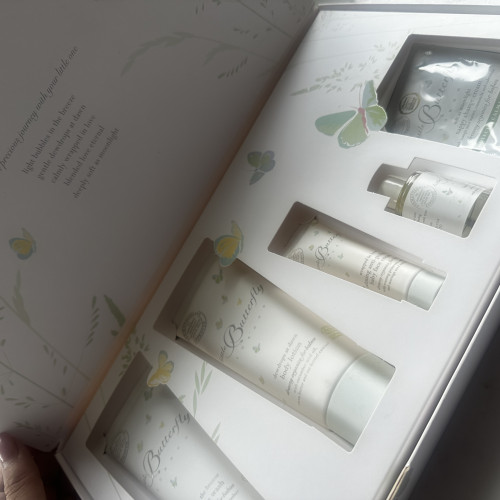 LITTLE BUTTERFLY LONDON journey of discovery the luxury essential skincare coll