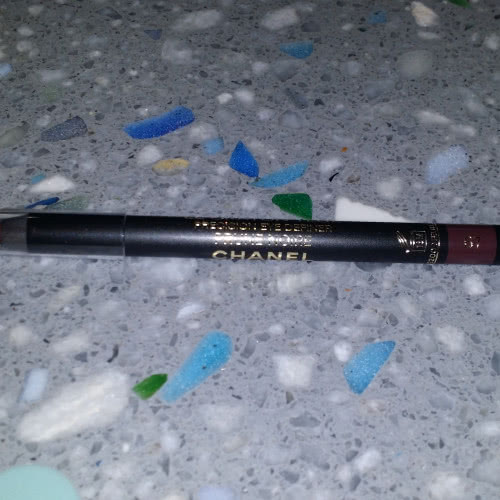 Новый карандаш для глаз Chanel N67 Prune Noire лимитированный выпуск