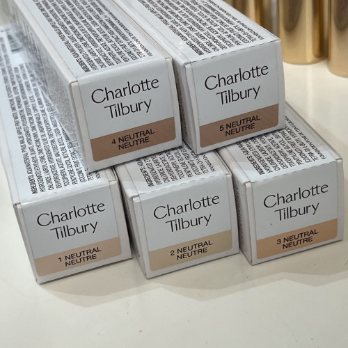 Увлажняющая тональная основа Charlotte Tilbury Beautiful Skin Medium Coverage Liquid Foundation with Hyaluronic Acid