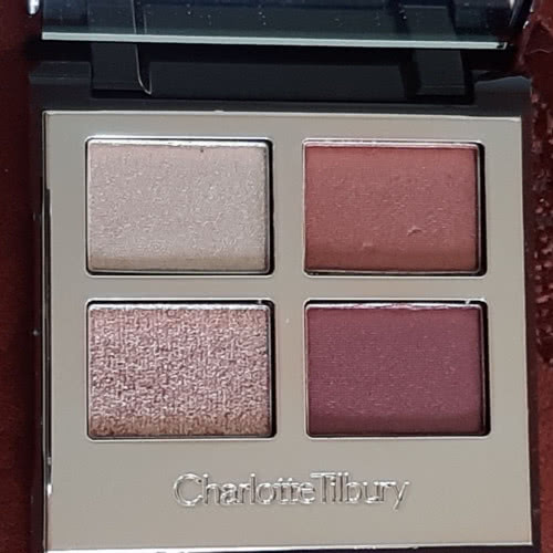Charlotte Tilbury Luxury Palette colour-coded eye shadows "The Walk Of Shame"