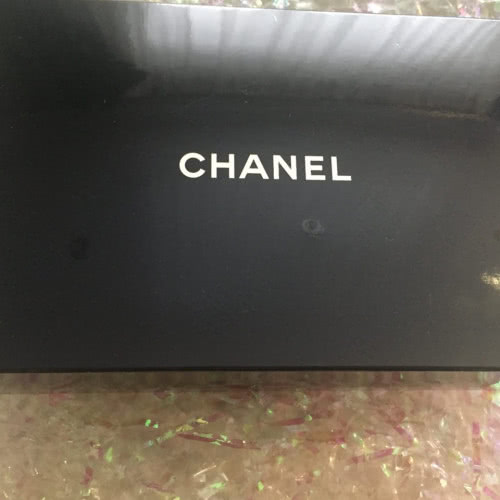 Chanel новая косметичка.