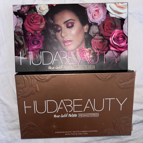 Палетка теней Huda Beauty Rose Gold Remastered
