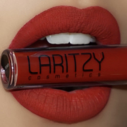Жидкая помада для губ Laritzy