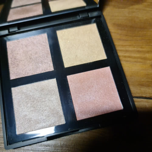 Палетка для лица 3INA the glowing face palette
