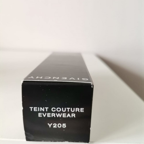 Givenchy TEINT COUTURE EVERWEAR SPF20-PA++