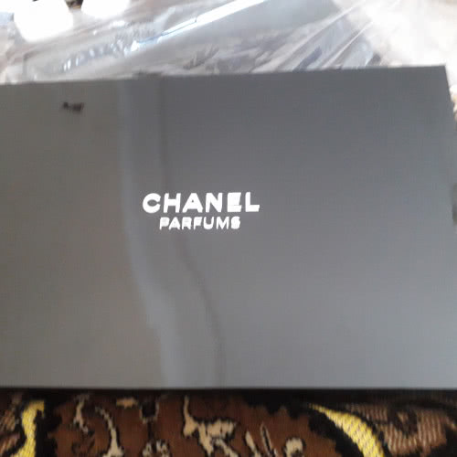 Новая черная косметичка Chanel в коробке + (семпл) тушь / помада / аромат в подарок