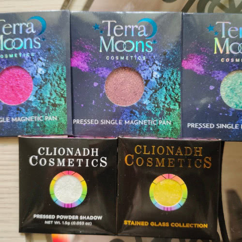 Пигменты Clionadh и Terramoons cosmetics