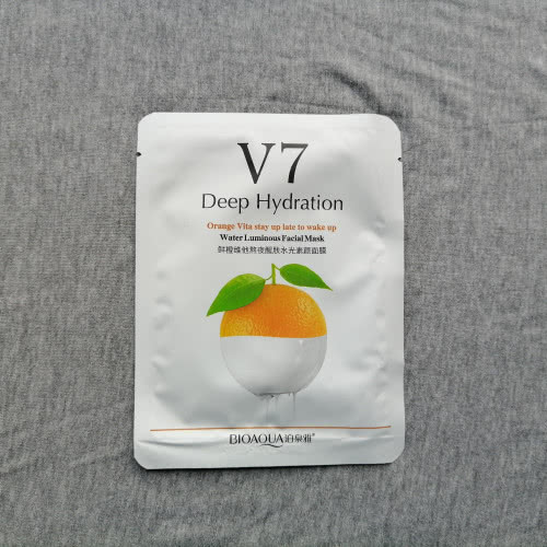 BIOAQUA Витаминная маска V7 с экстрактом апельсина V7 Deep Hydration Orange Vita StayUup Late to Wake Up Water Luminous Facial Mask