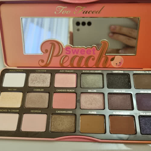 TooFaced Sweet Peach eyeshadow palette