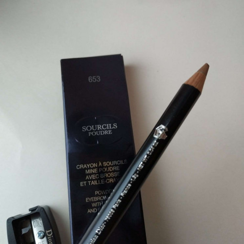 Пудровый карандаш Dior для бровей