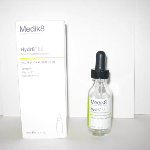 Medik8 Hydr8 B5 Serum Увлажняющая сыворотка на основе гиалуроновой кислоты и витамина В5 (в форме пантотеновой кислоты)