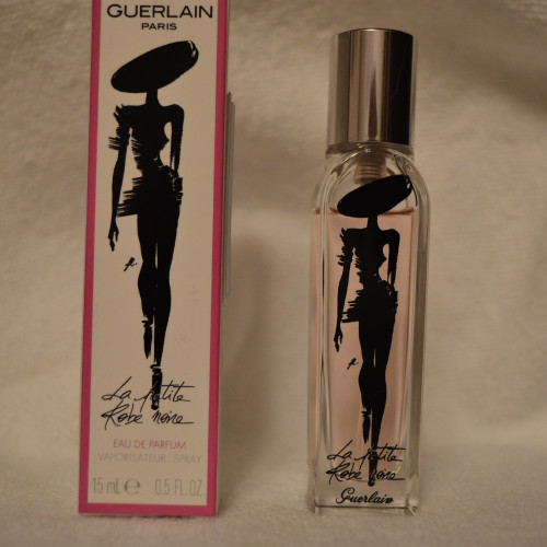 Продам Guerlain La Petite Robe Noire Eau De Parfum 15 мл.
