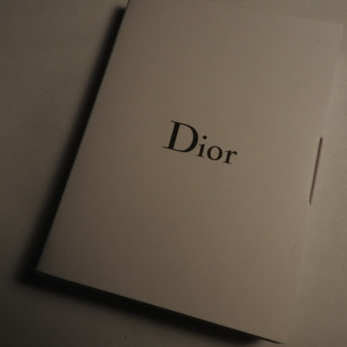 Наклейка на телефон Dior