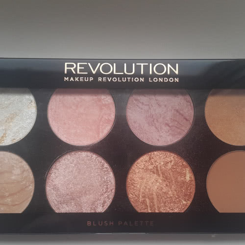 Палетка румян makeup revolution