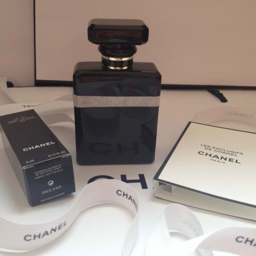 Парфюмерная вода Coco Noir Chanel с подарками