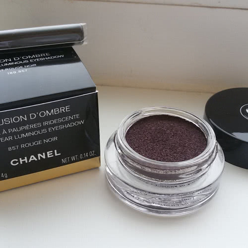 Новые тени Chanel Illusion D`ombre №857 Rouge Noir
