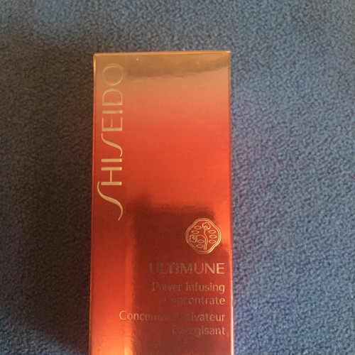 Shiseido Ultimune Концентрат, восстанавливающий энергию кожи