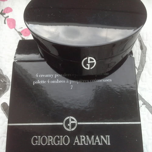 Giorgio Armani, четвёрка теней 3