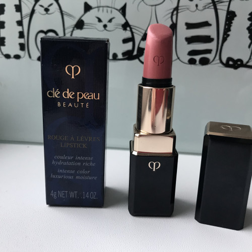 Увлажняющая помада для губ Cle De Peau Lipstick
