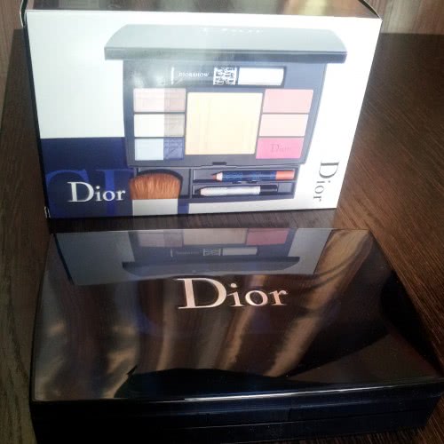 Универсальная тревел-палетка Dior Travel Studio Makeup Palette Collection Voyage