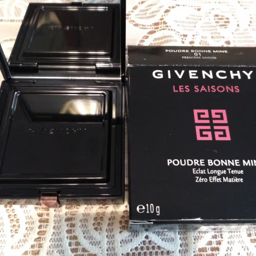 Пудра Givenchy Les Saisons Poudre Bonne Mine 01 Premiere Saison