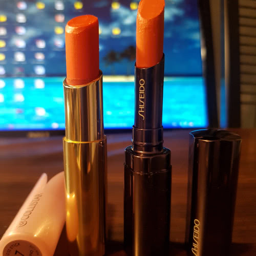 Сет оранжевых помад Shiseido Collistar и кораллового блеска Benefit