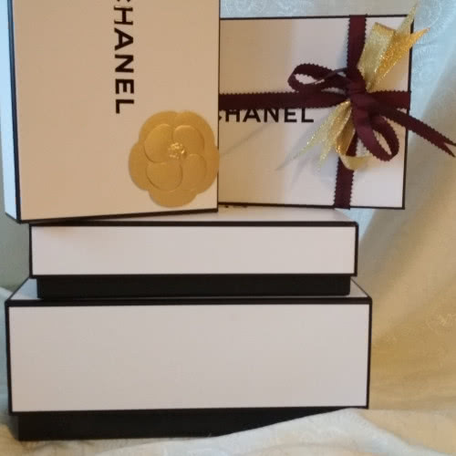 Подарочные коробки Шанель
