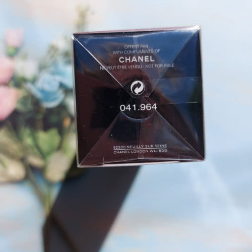 Сыворотка Chanel le lift serum lisse-raffermit smooths firms