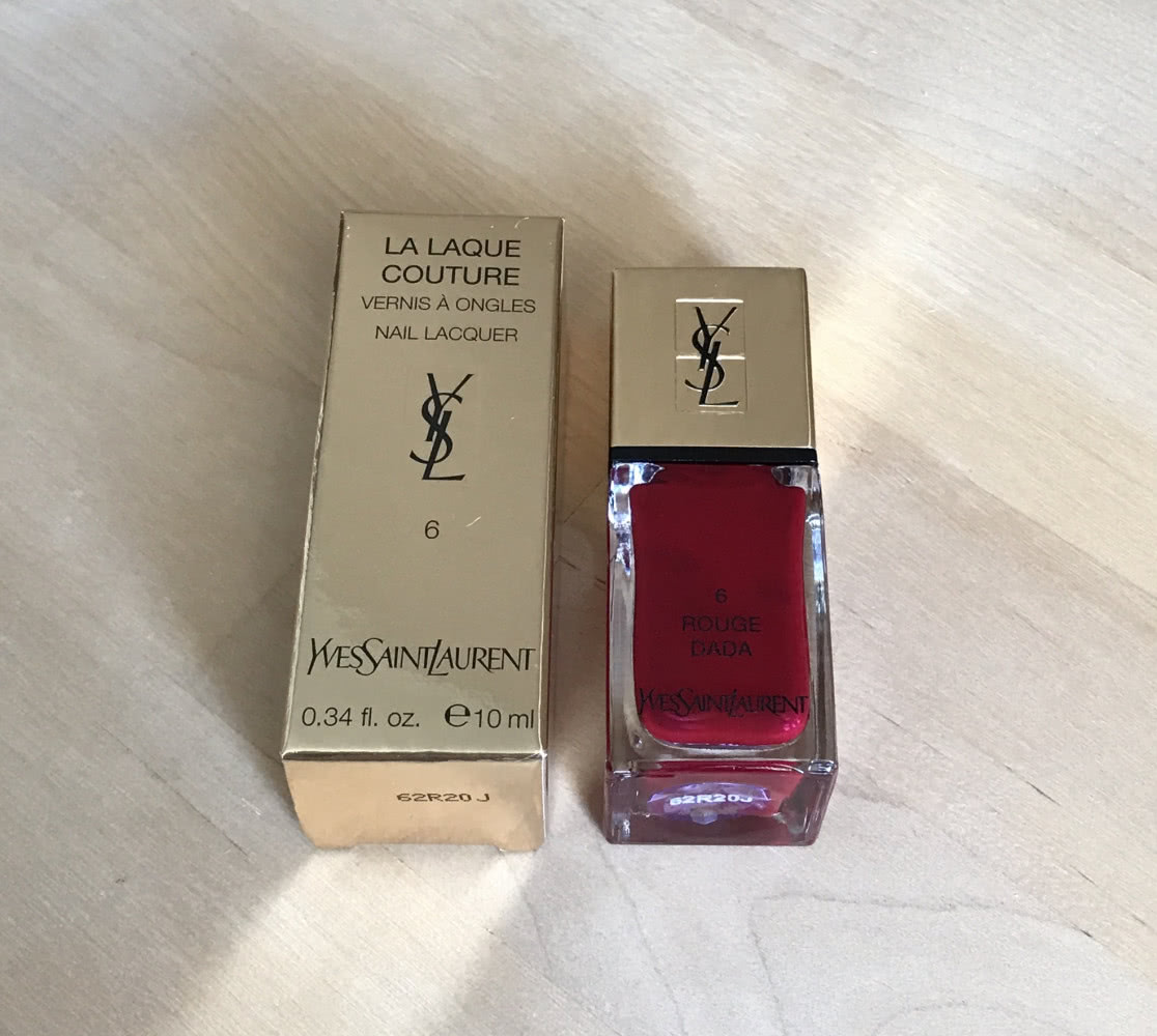 Лак для ногтей Yves Saint Laurent 6 Rouge Dada