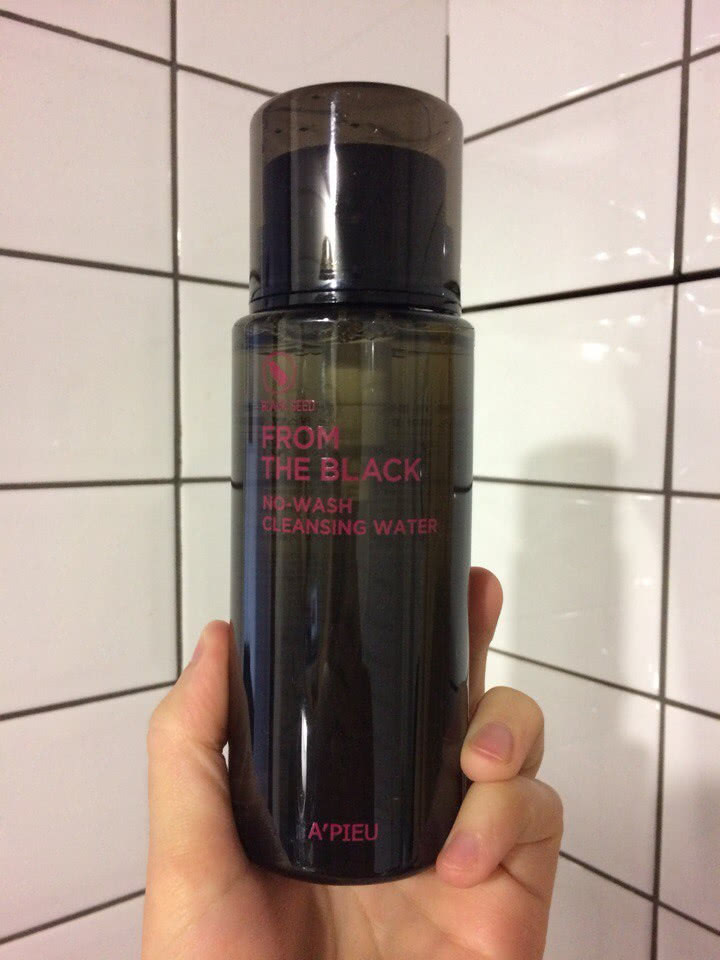 Мицелярная вода A'Pieu From the black no-wash cleansing water