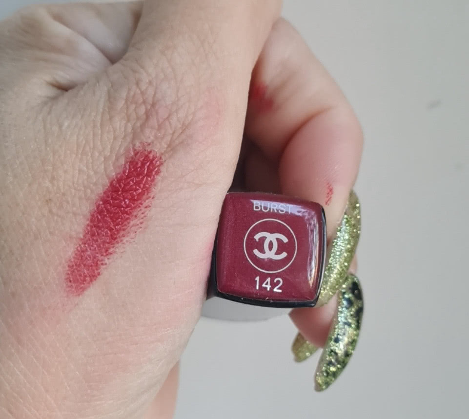 Chanel rouge coco blomm #142