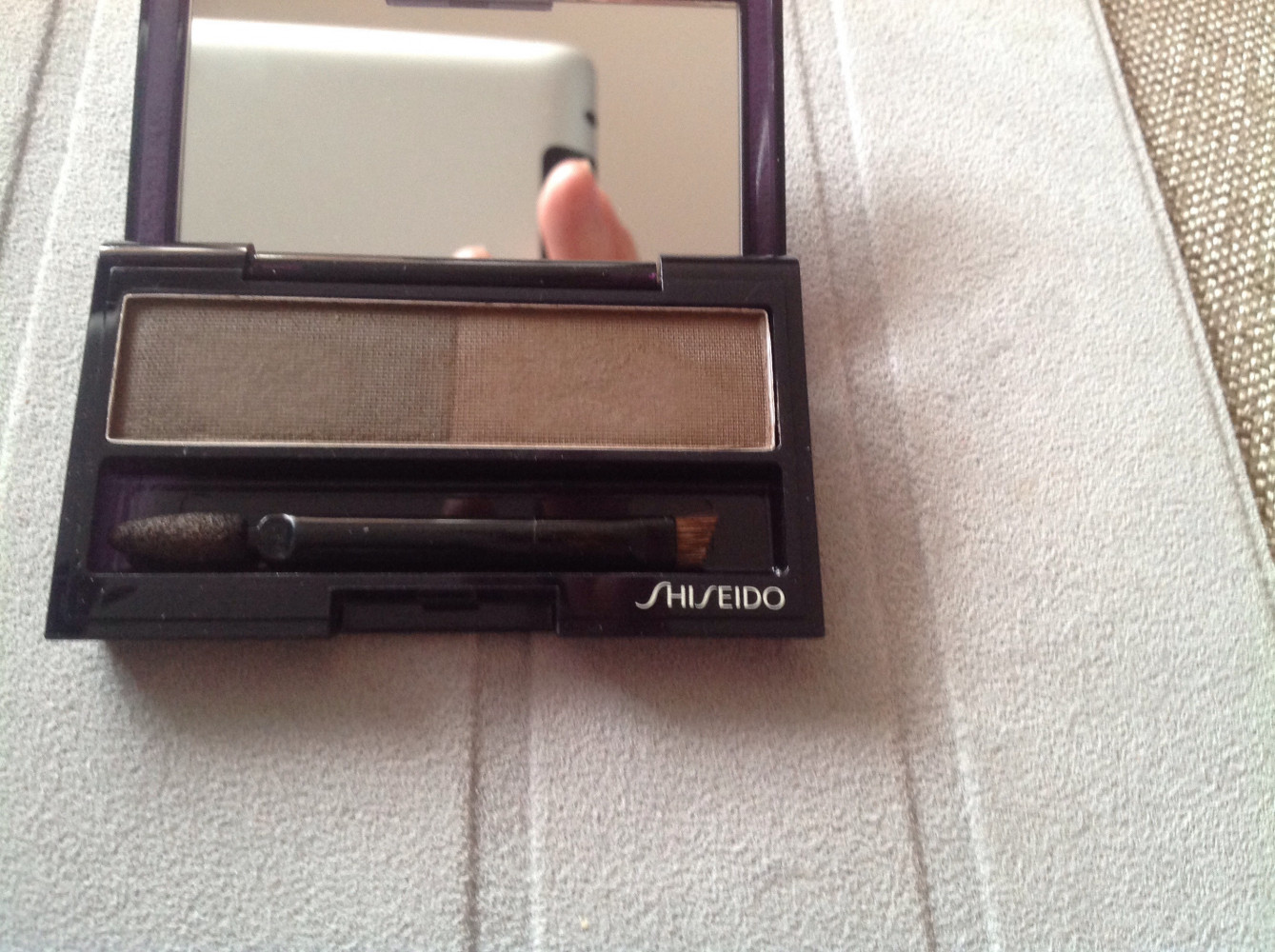 Набор для бровей Shiseido .