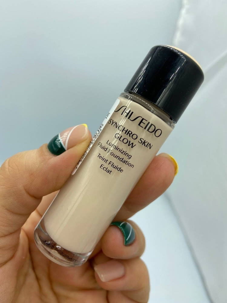 Shiseido Synchro Skin Glow Купить